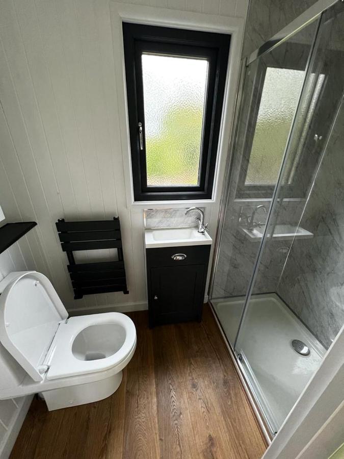 Hettie Luxury Shepherds Hut Semley Exteriör bild